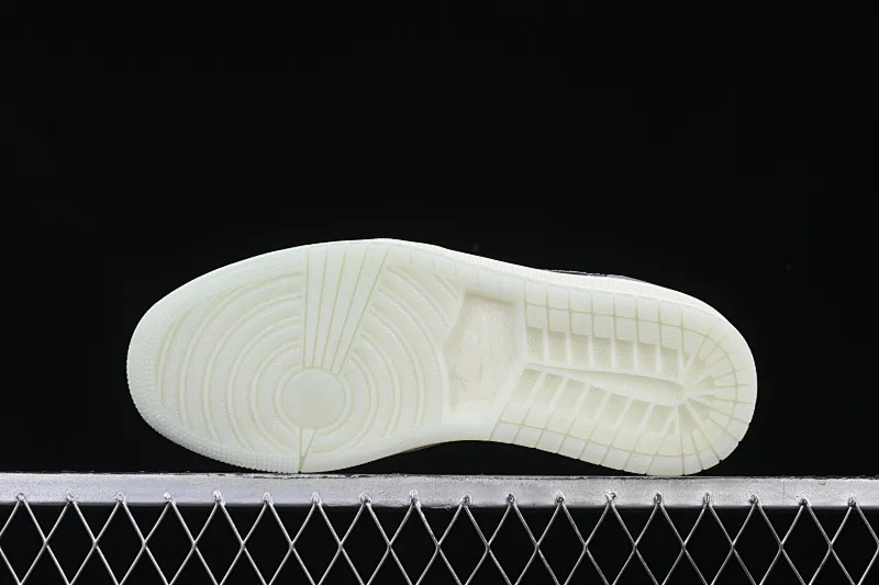 All Categories Air Jordan Jordan Series Basketball Shoes Air Jordan 1 Low Air Jordan 1 Low OG AJ1 Joe 1 Year of the Snake Limited Silver Snake Low-top Retro Basketball Shoes HF3144-100